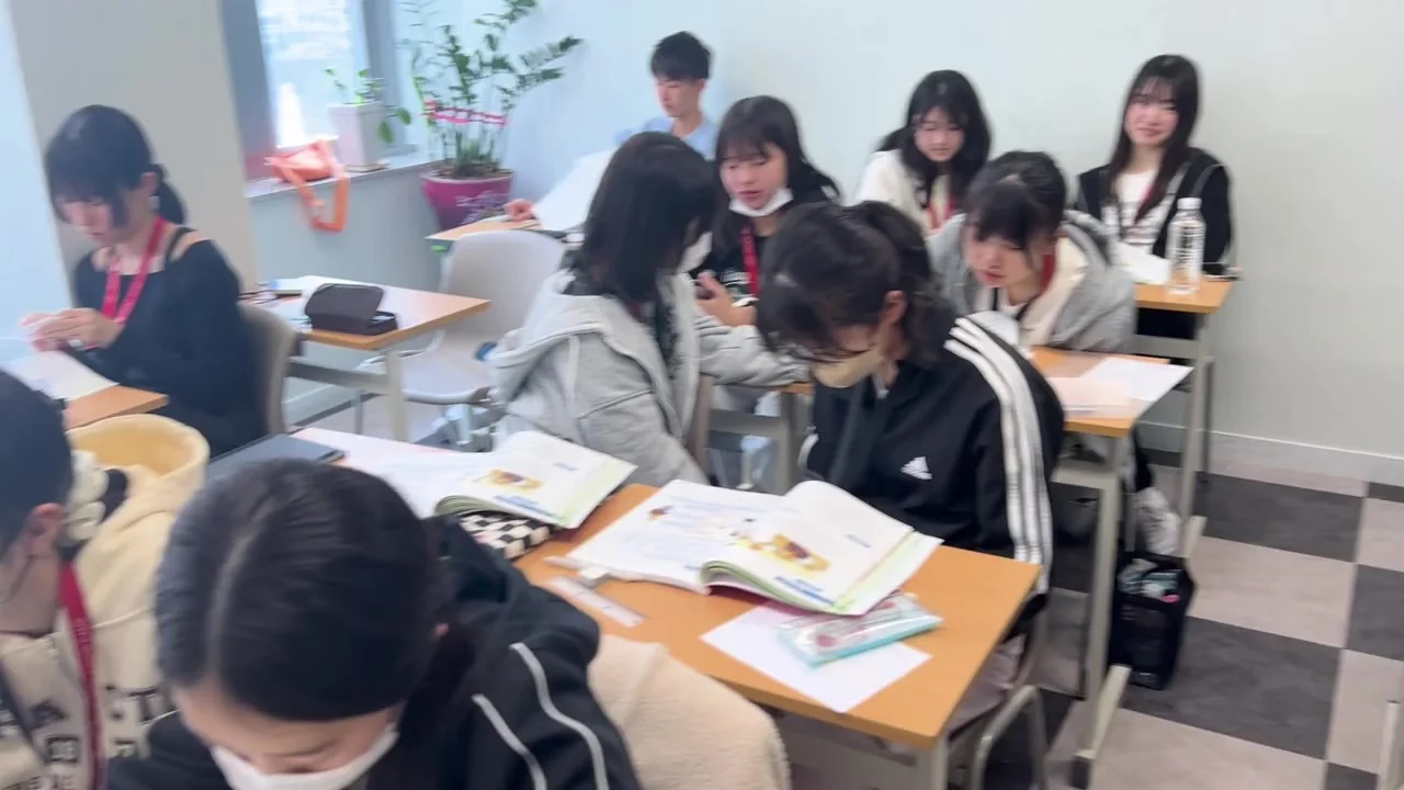 同世代の参加者と学ぶ韓国語