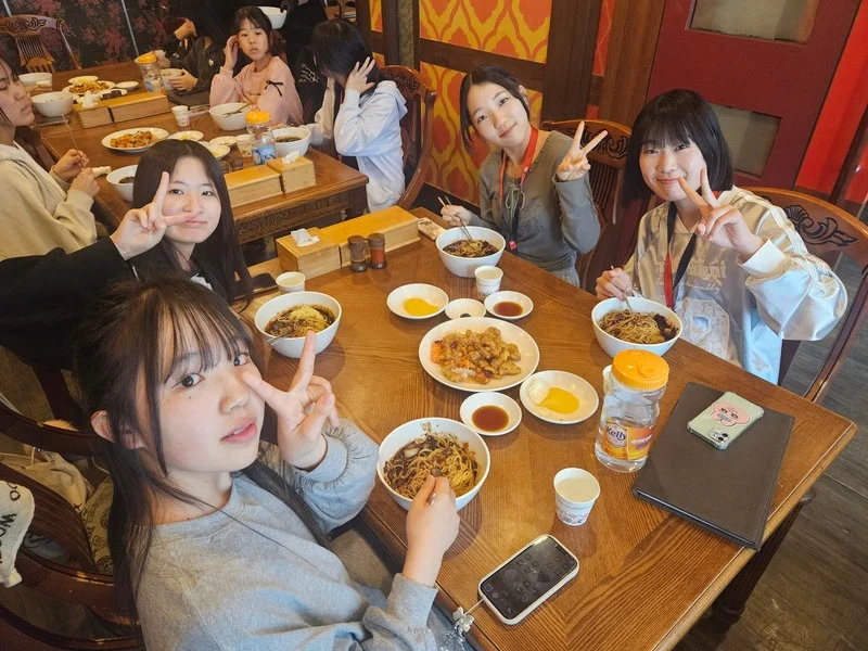 みんなで過ごす食事の時間