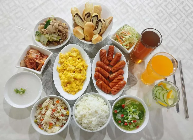 朝食の一例