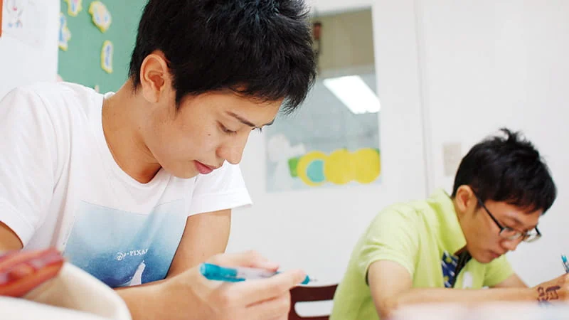 フィリピン留学の魅力|特徴3日本から近く時差が少ない、4時間のフライトで渡航できる