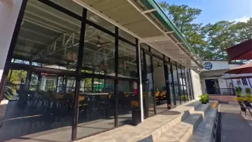 A&J Eco Campus 食堂（別角度）
