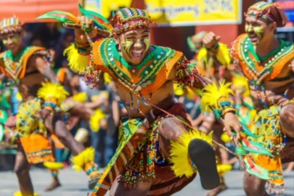 フィリピン フィエスタ(お祭)|ディナギャン(Dinagyang) – イロイロ市