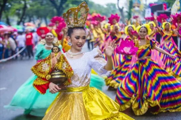 フィリピン フィエスタ(お祭)|シヌログ(Sinulog) – セブ市